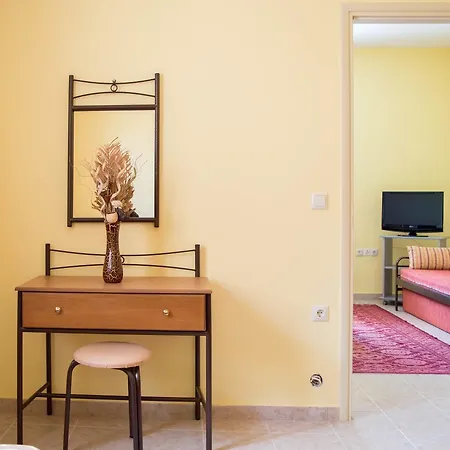 Manesi Aparthotel